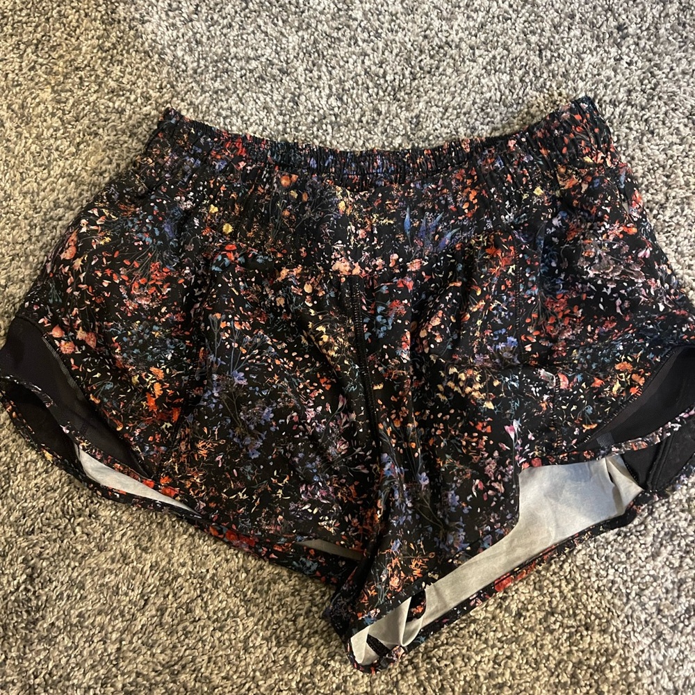 Lululemon size 6 shorts with built in underwear